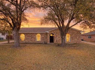 2909 Woodmeadow Dr, Bryan, TX 77802