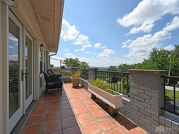 4th image of 5528 Mapleridge Dr
