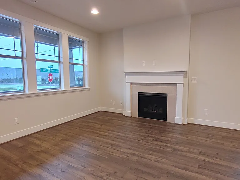 10490 NW 292nd Ave — Photo 13