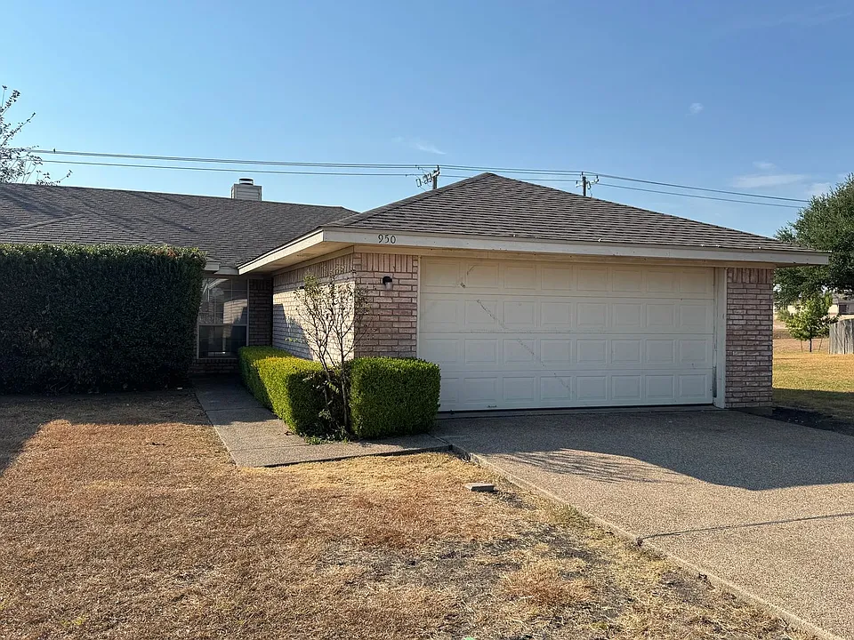 948-950 Parkview Cir