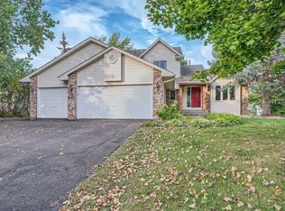 1616 Clearwater Rd, Waconia, MN 55387