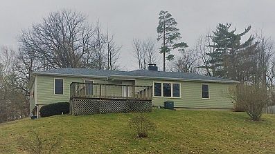2nd image of 3915 Woodside Dr