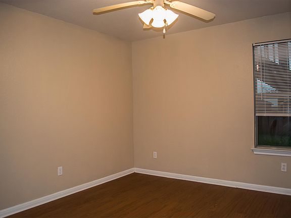 3rd image of 3142 Douglas Fir Dr