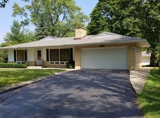 1731 Happ Rd, Northbrook, IL 60062
