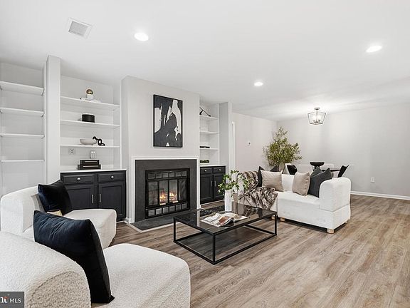 2nd image of 10195-A Ashbrooke Ct #109
