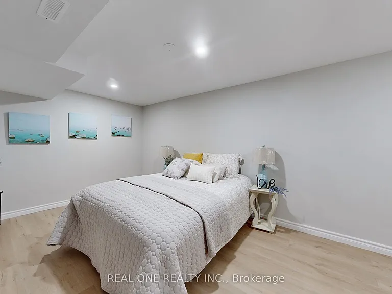 27 Gladiola Ct E — Photo 6