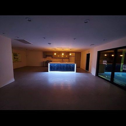5th image of 4701 Aqueduct Ave