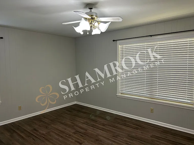 5119 Loch Lomond Dr — Photo 16