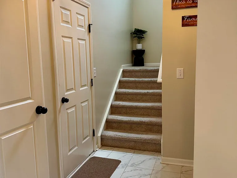 629 Corsih Pl — Photo 4