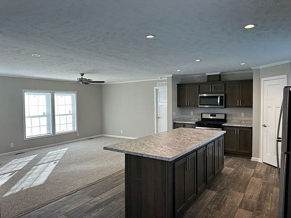 3rd image of 8176 Eaton Dr #239