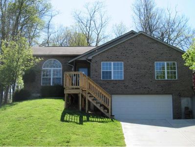 1687 Brookridge Circle Dr, Lawrenceburg, IN, 47025
