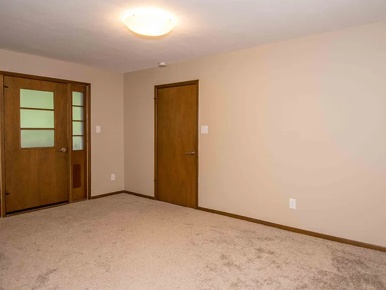 6813 Timmons Dr — Photo 3