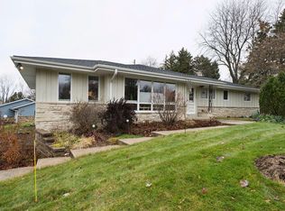 18180 Ashlea Dr, Brookfield, WI 53045