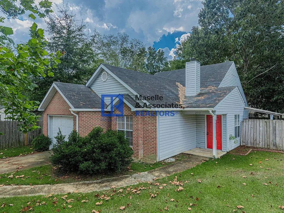 2012 Red Oak Dr