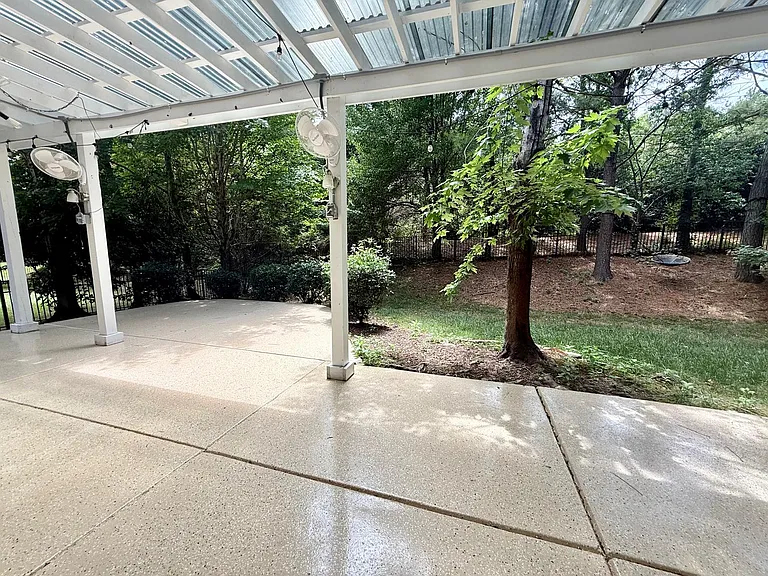 10110 Paxton Run Rd — Photo 24