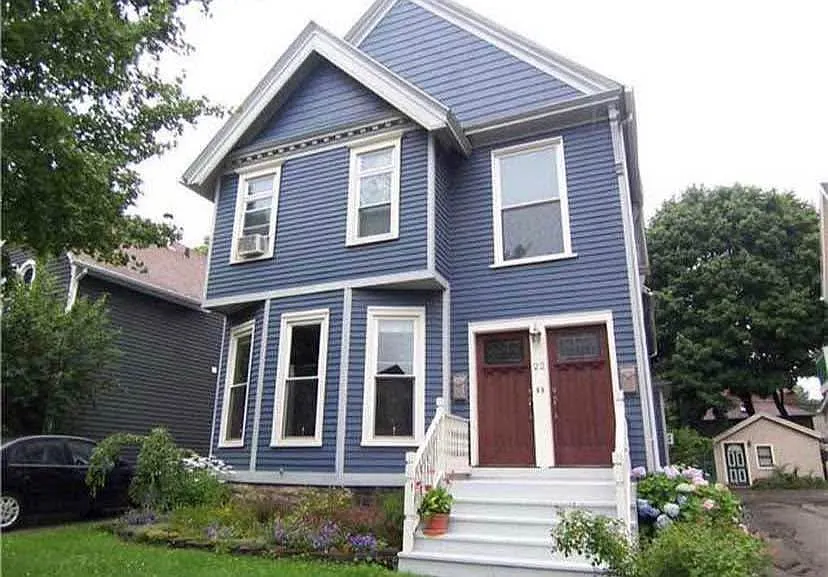 22 Brighton St