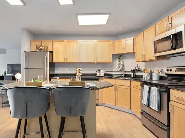 Arrive St Louis Park, 7201 Walker St #349, Minneapolis, MN 55426