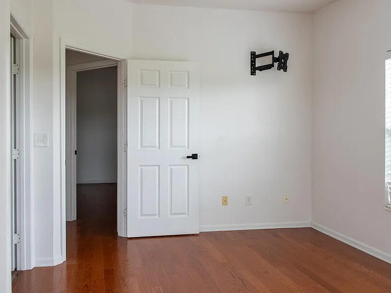 114 Maple Leaf Dr — Photo 20