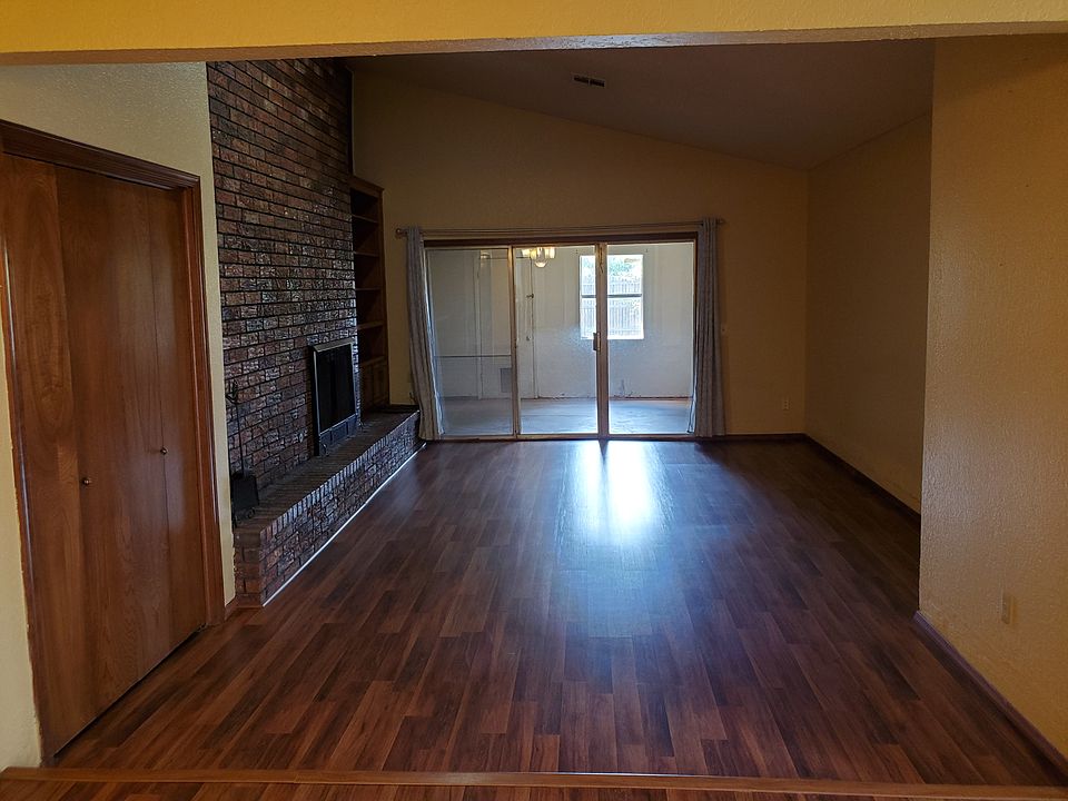 2nd image of 9003 N Rockwell Drive