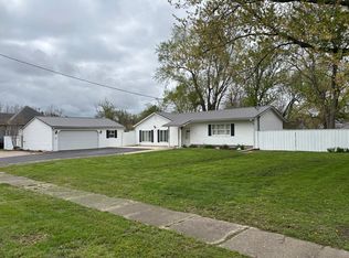 507 N Madison St, Robinson, IL 62454