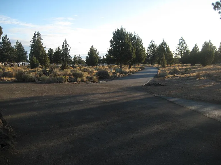 Stirling Dr — Photo 16