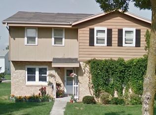 6443 N 106th St, Milwaukee, WI 53224