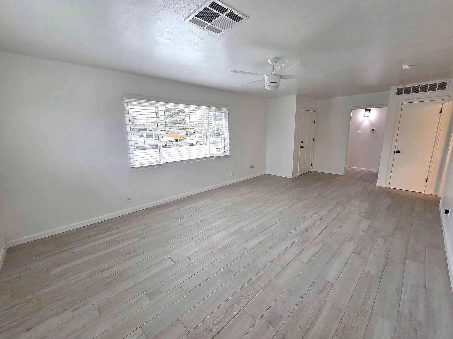 Remodeled 3 Bedroom 1 Bath Home on Large Corner Lot — Photo 3