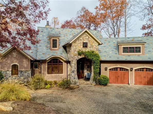122 Huntingwood Ct, Six Mile, SC 29682