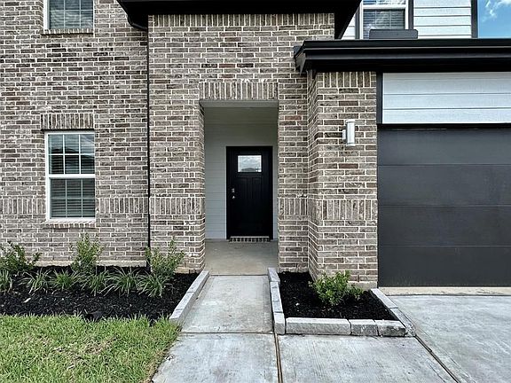 2nd image of 29922 Gallatin River Ln