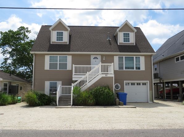 61 Albert Dr