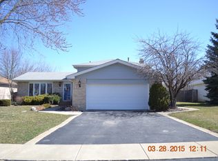 1503 Wayne Dr, Crete, IL 60417