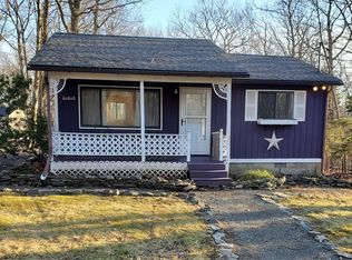 160 High Ridge Rd, Dingmans Ferry, PA 18328