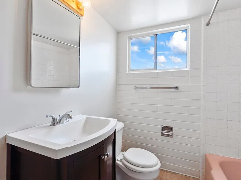 135-145 E 8920 S — Photo 10