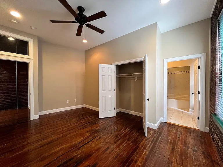 301 Market St SE — Photo 10