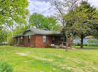 302 E Main St, Disney, OK 74340