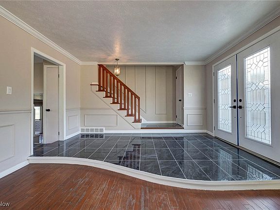 5th image of 26888 Driscoll Ln