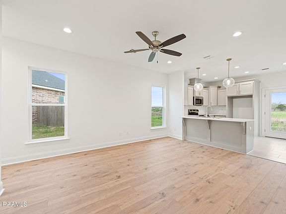 2nd image of 115 Harvest Ln