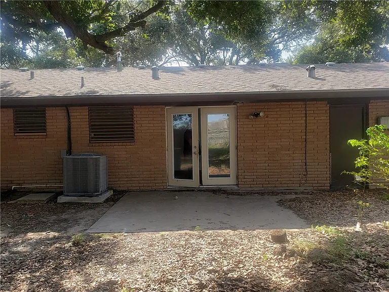 614 Bel Air Dr — Photo 12