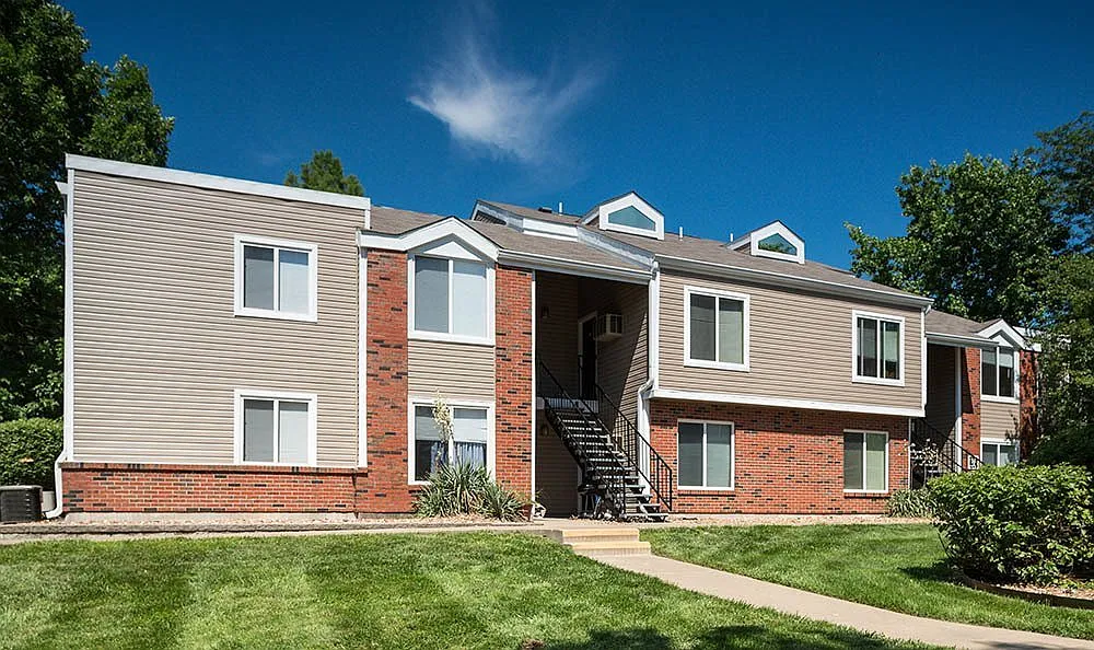 Sunbrook Apartments — Photo 1