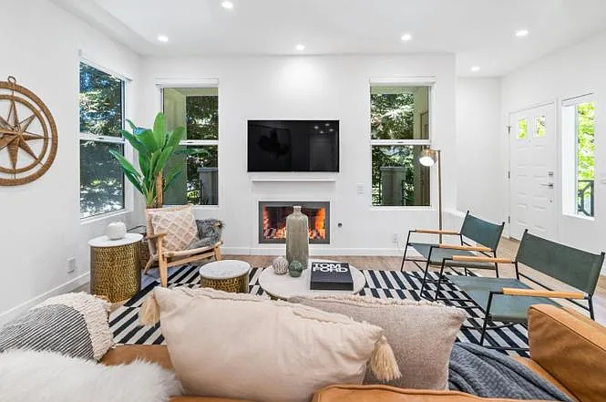 2 bed, 1415 sqft, $4,095 — Photo 2