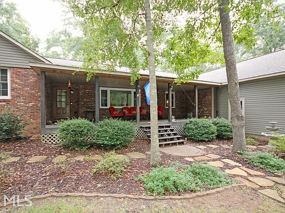 2nd image of 105 Stonewall Dr