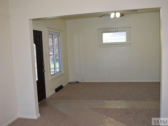 2nd image of 297 W 16th St