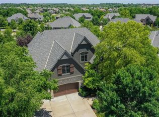 11214 W 163rd Ter, Overland Park, KS 66221