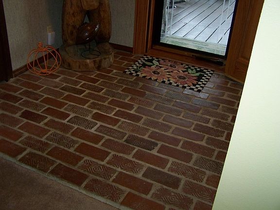 3rd image of 2605 W Wildwood Dr
