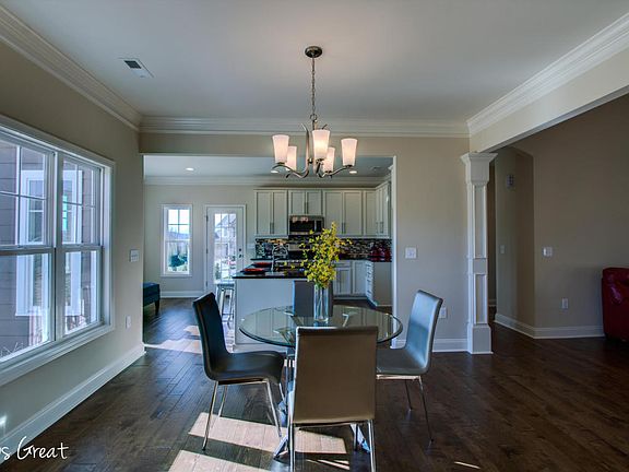 5th image of 3301 Nicholas Ct NE