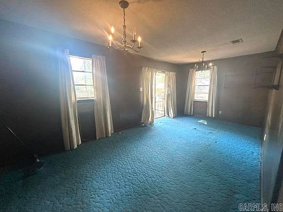 3rd image of 122 Shelby Rd