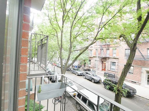 2nd image of 315 E 85th St APT 2B