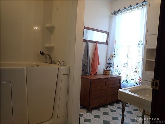 3rd image of 312 E Water St