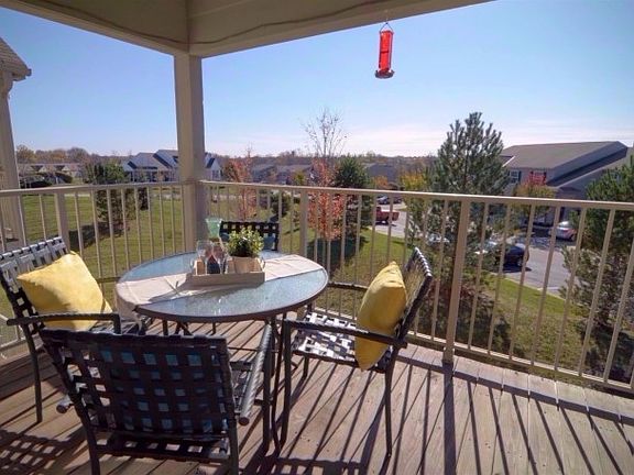 3rd image of 2219 Jackson Ct #304