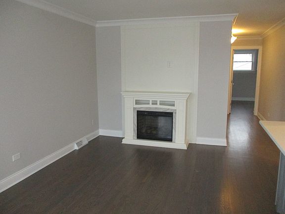 4th image of 2429 Lincoln St